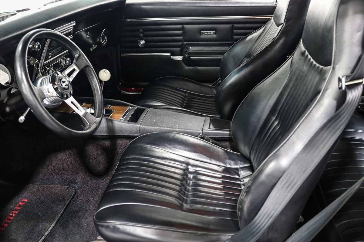 Chevrolet-Camaro-1968-Coupe-13