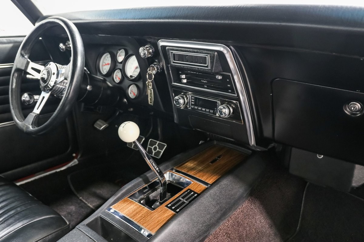 Chevrolet-Camaro-1968-Coupe-15