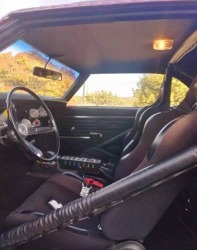 Chevrolet-Camaro-1968-Red-Black-11