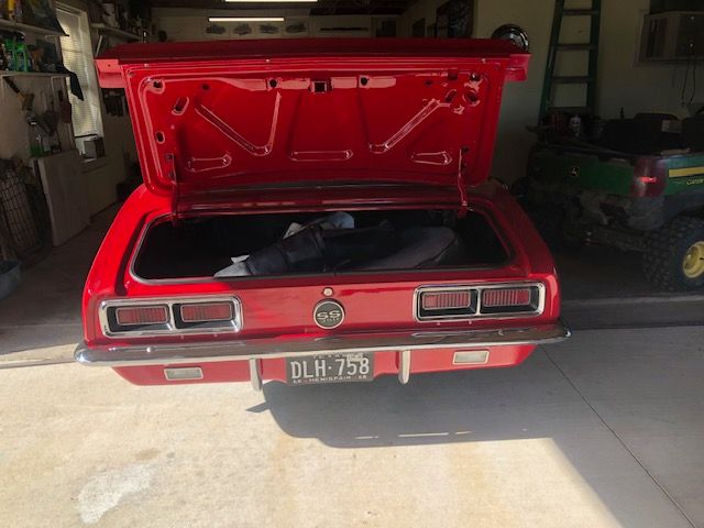 Chevrolet-Camaro-1968-Red-Black-17