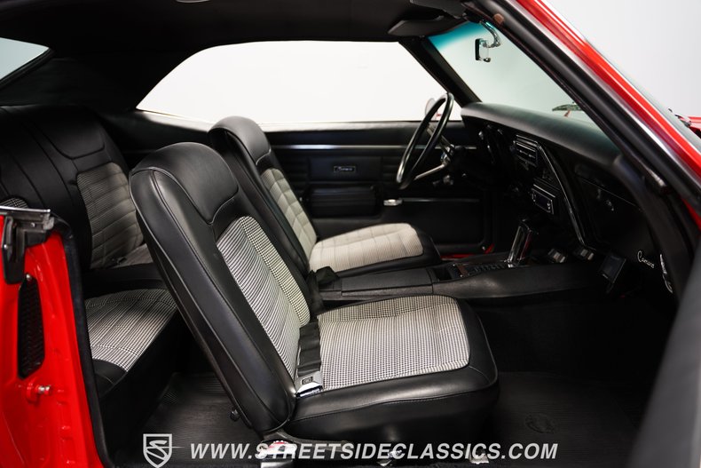 Chevrolet-Camaro-1968-Red-Black-47
