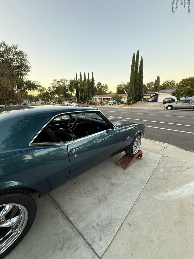 Chevrolet-Camaro-1968-green-3