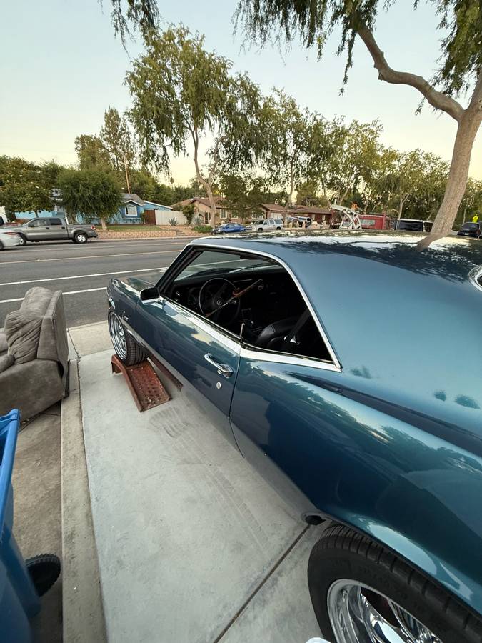 Chevrolet-Camaro-1968-green-6