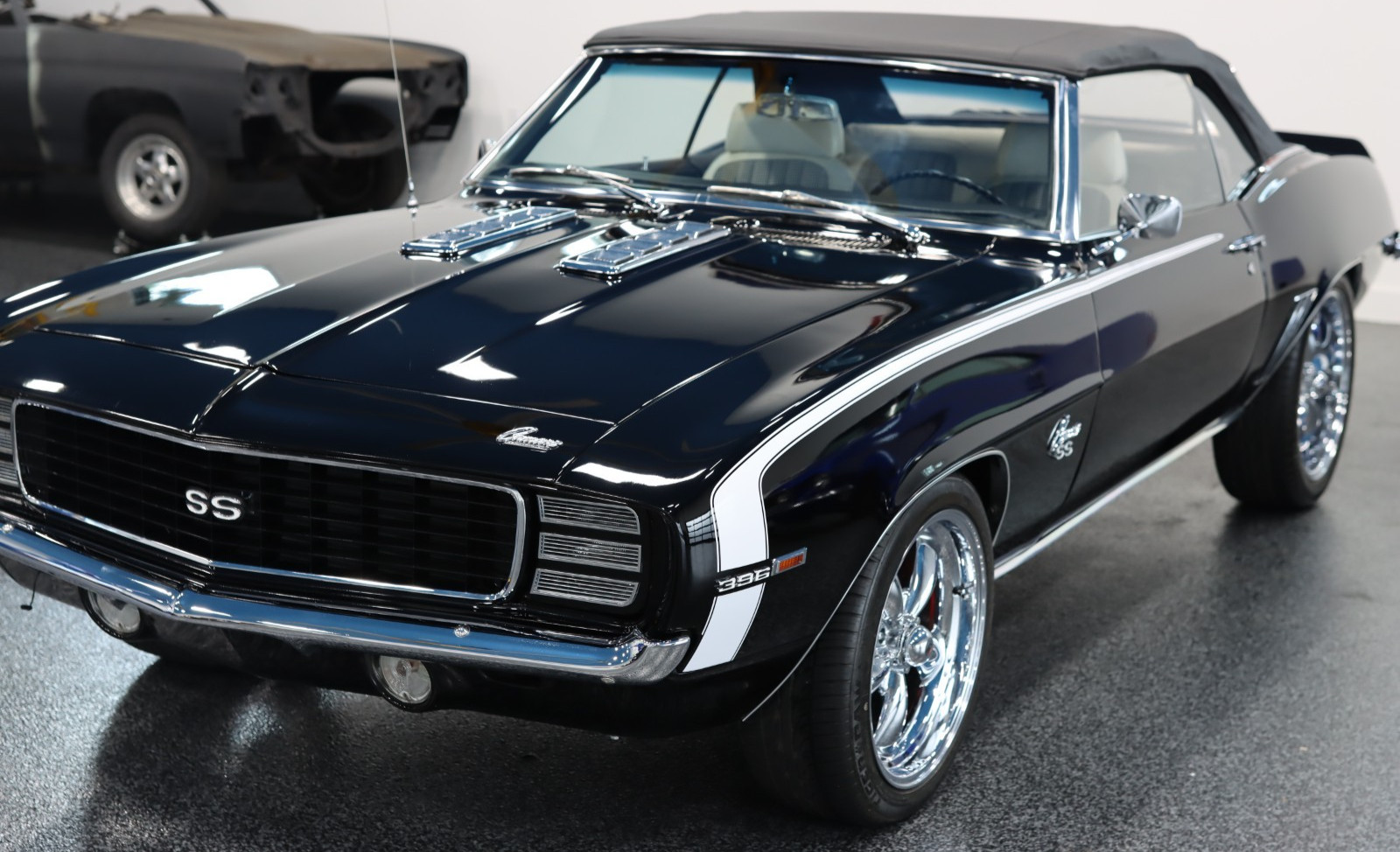 Chevrolet-Camaro-1969-Convertible-1