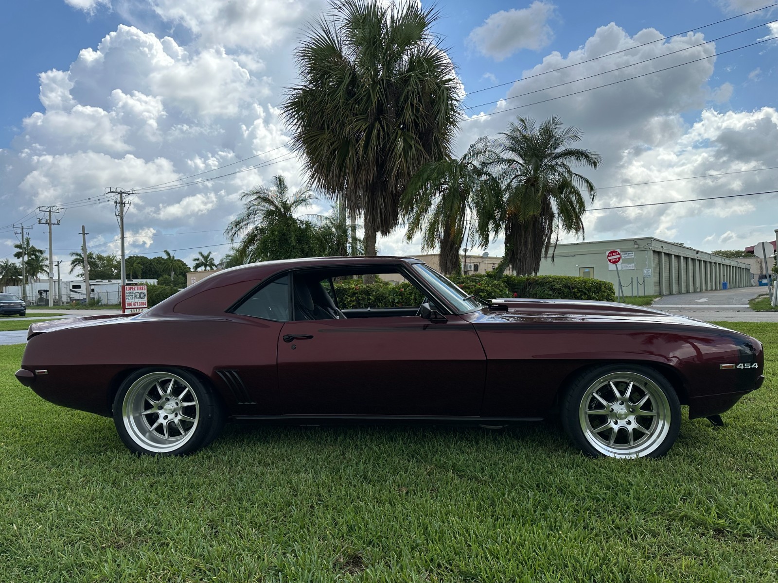 Chevrolet-Camaro-1969-Coupe-1