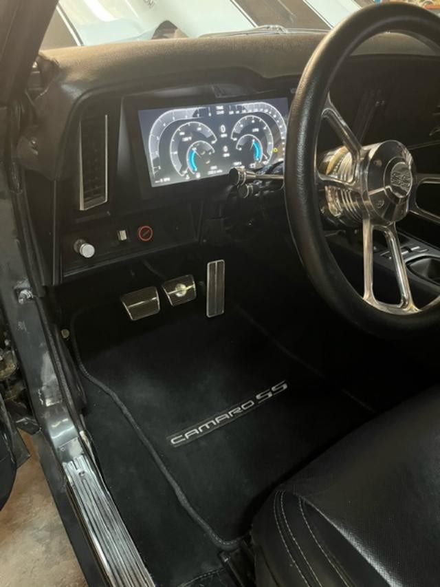 Chevrolet-Camaro-1969-Coupe-10