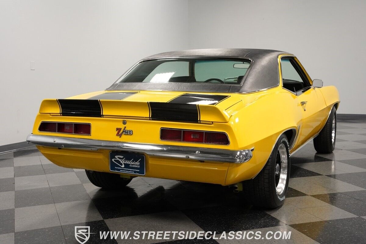 Chevrolet-Camaro-1969-Coupe-11