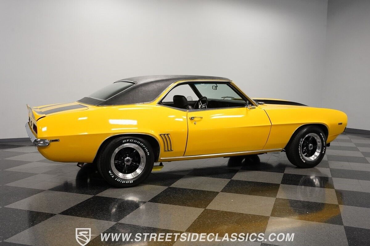 Chevrolet-Camaro-1969-Coupe-13