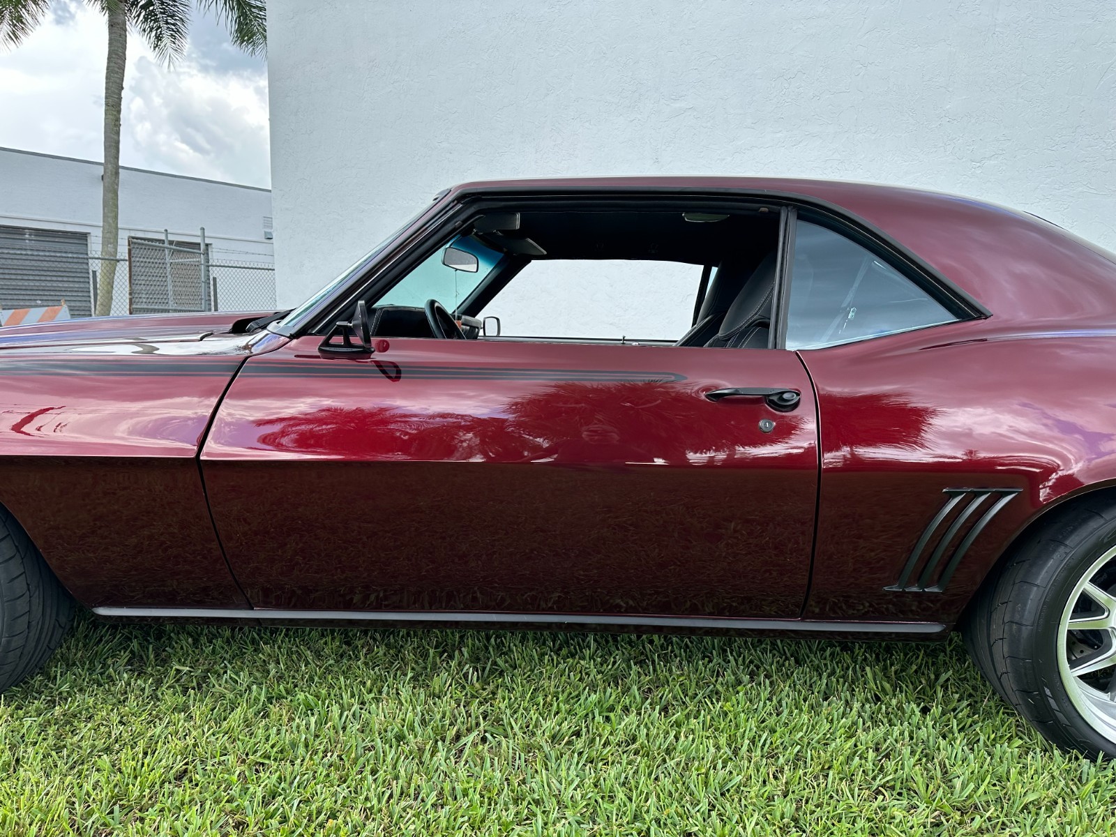 Chevrolet-Camaro-1969-Coupe-13