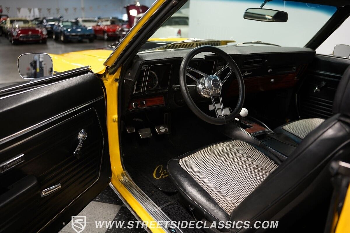 Chevrolet-Camaro-1969-Coupe-4