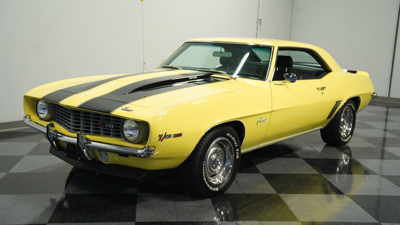 Chevrolet-Camaro-1969-Daytona-Yellow-Black-12