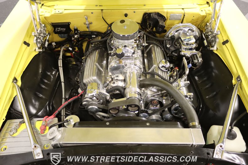 Chevrolet-Camaro-1969-Daytona-Yellow-Black-ampamp-White-Ho-2