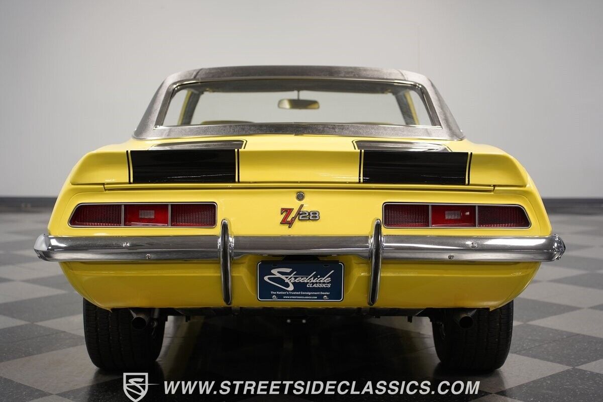 Chevrolet-Camaro-1969-Hardtop-25