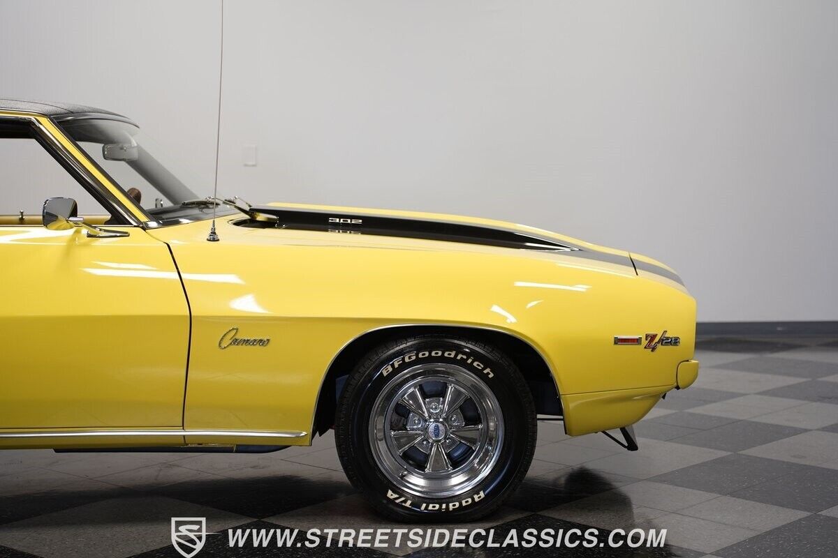 Chevrolet-Camaro-1969-Hardtop-30