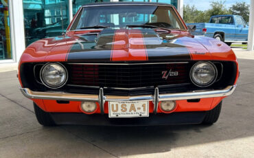 Chevrolet-Camaro-1969-Hatchback-1