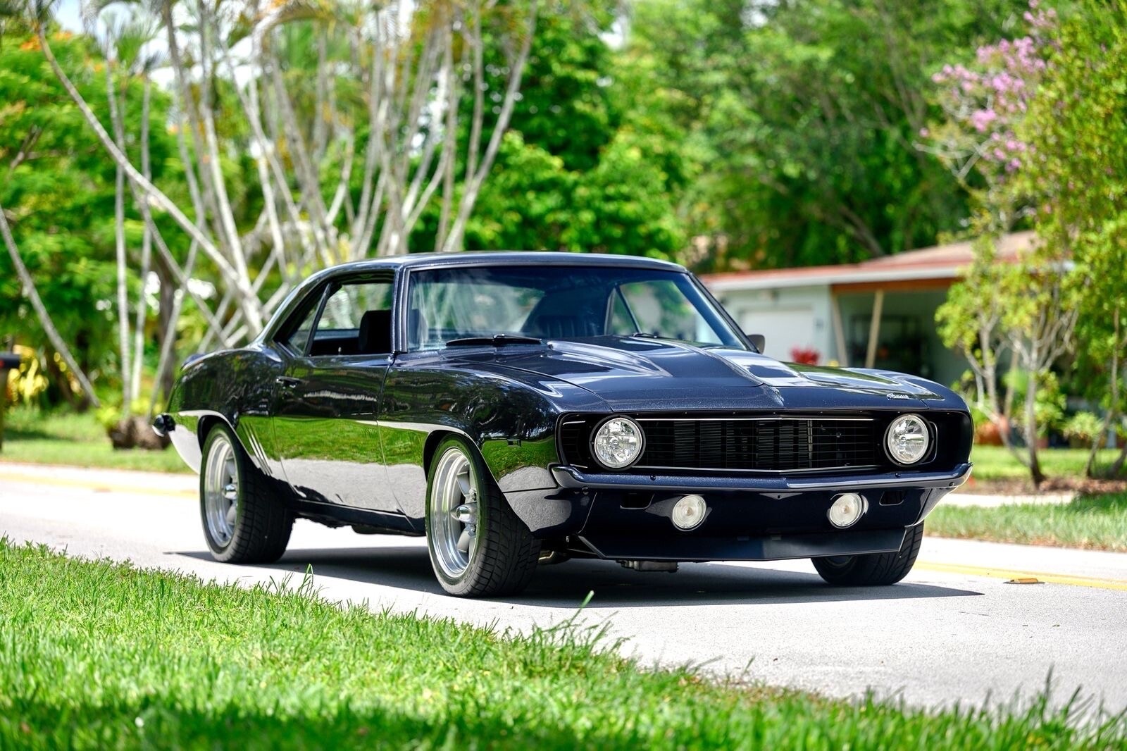 Chevrolet-Camaro-1969-Hatchback-10