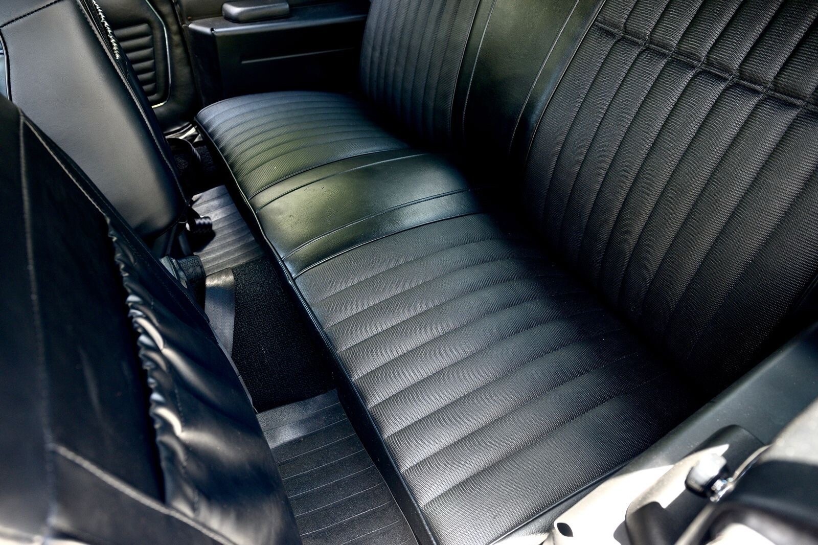 Chevrolet-Camaro-1969-Hatchback-15