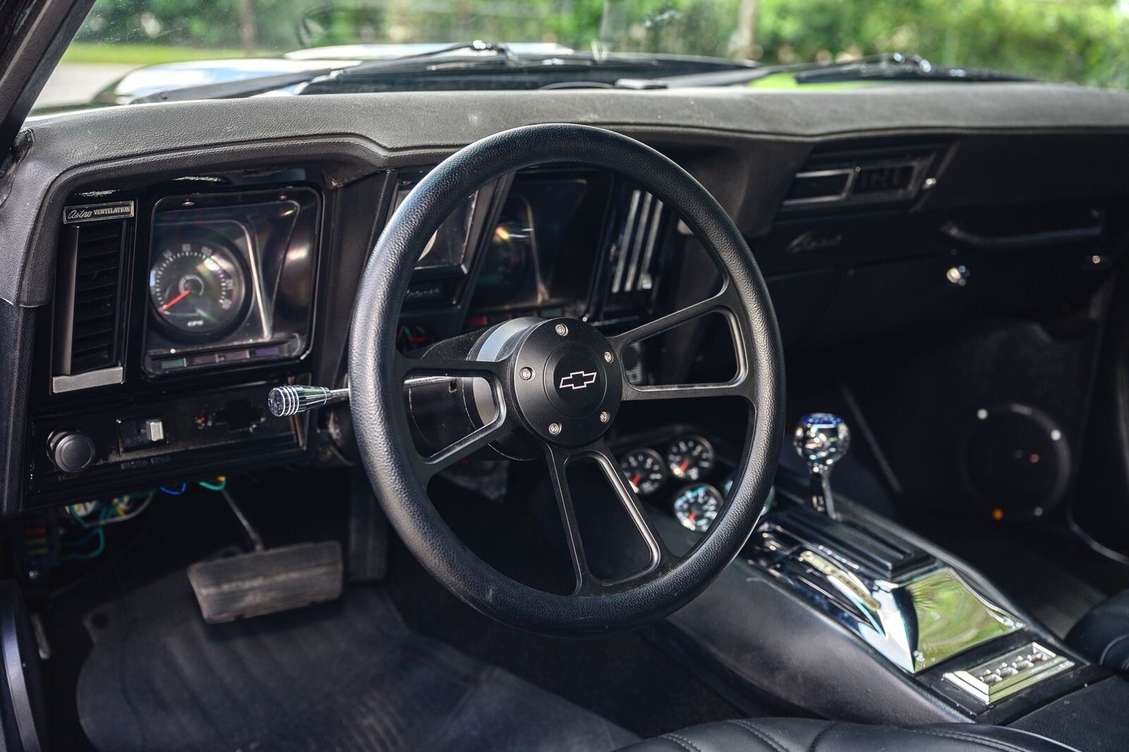 Chevrolet-Camaro-1969-Hatchback-27