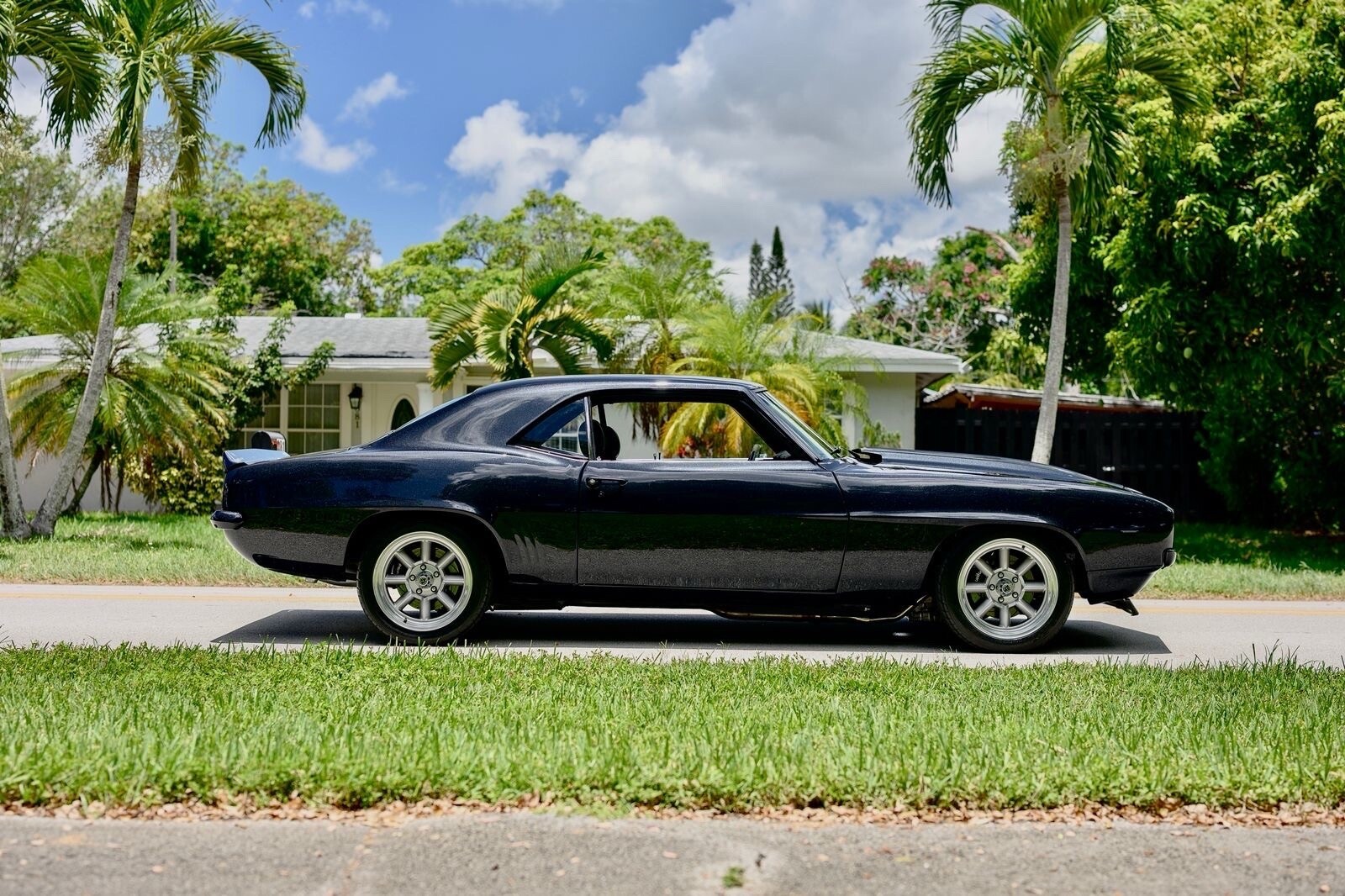 Chevrolet-Camaro-1969-Hatchback-4