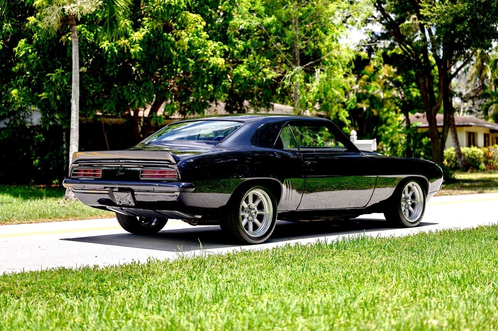 Chevrolet-Camaro-1969-Hatchback-9