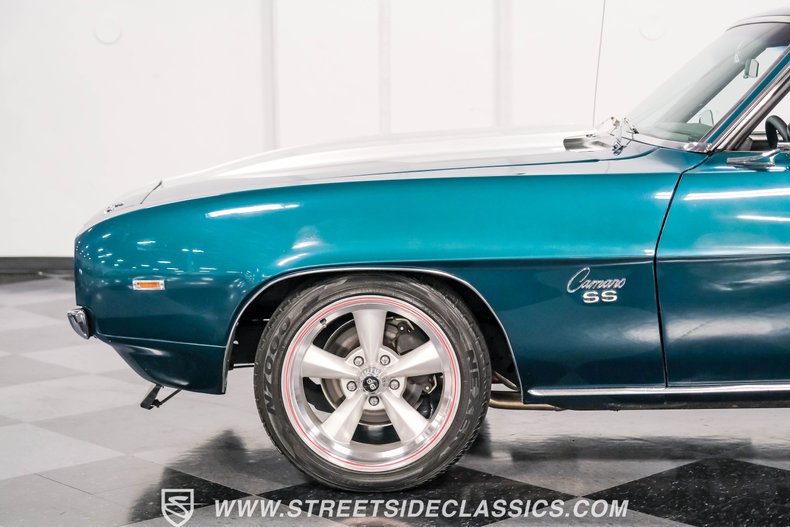 Chevrolet-Camaro-1969-Polo-Green-Black-25