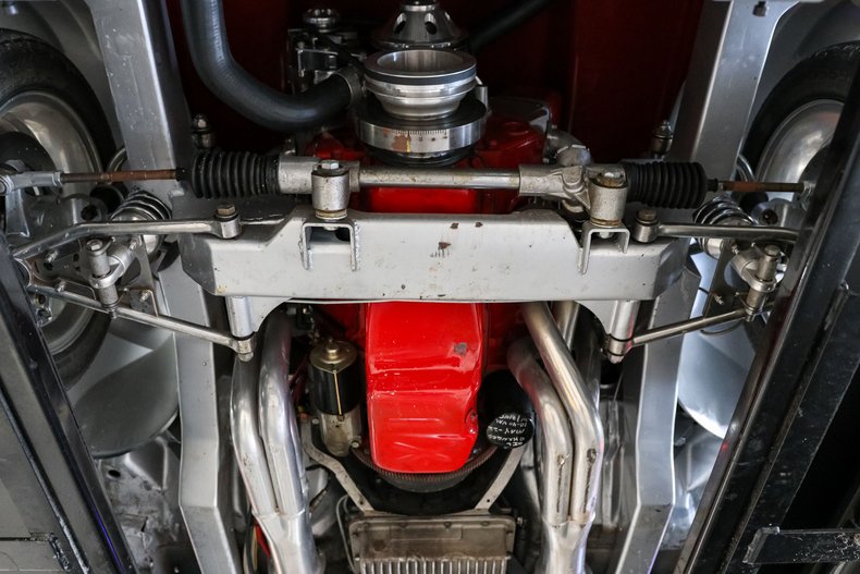 Chevrolet-Camaro-1969-RED-Gray-3