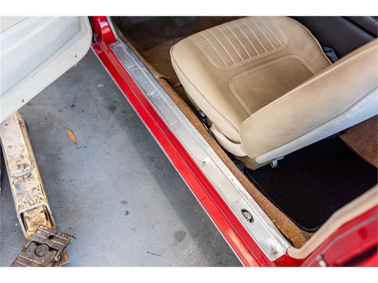 Chevrolet-Camaro-1970-Cranberry-Red-Sandalwood-48
