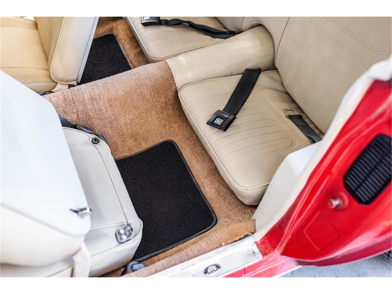 Chevrolet-Camaro-1970-Cranberry-Red-Sandalwood-58