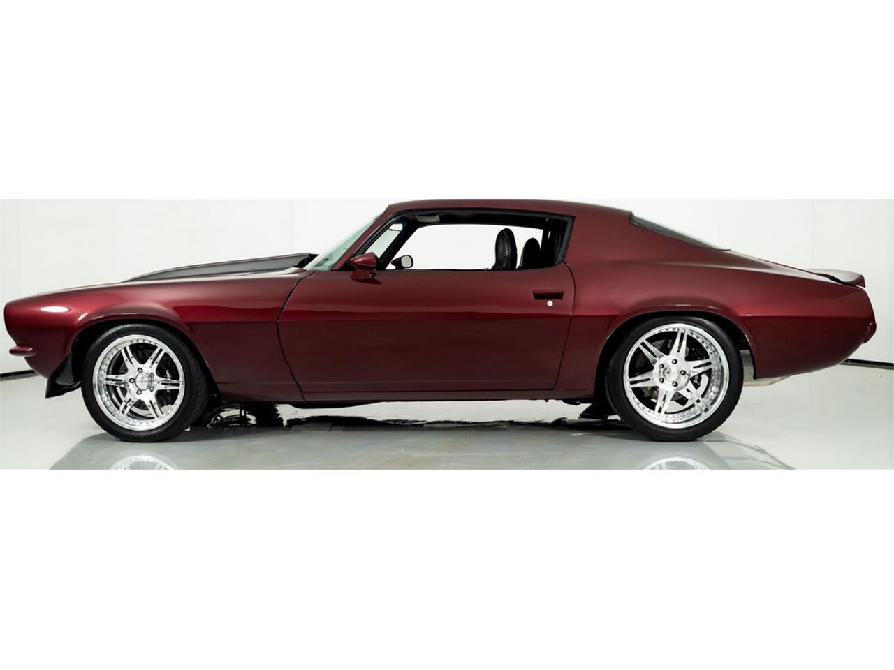 Chevrolet-Camaro-1970-Jewel-Red-Black-2