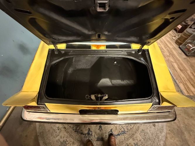Chevrolet-Camaro-1975-Yellow-10