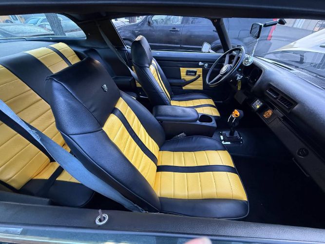 Chevrolet-Camaro-1975-Yellow-12