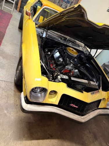 Chevrolet-Camaro-1975-Yellow-2