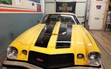 Chevrolet-Camaro-1975-Yellow-5
