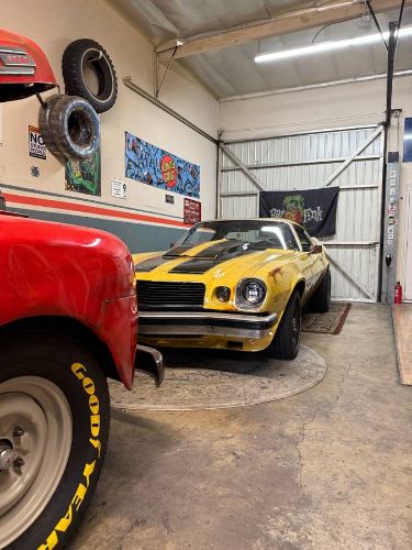 Chevrolet-Camaro-1975-Yellow-9