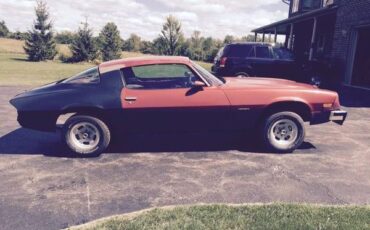 Chevrolet-Camaro-1976-5