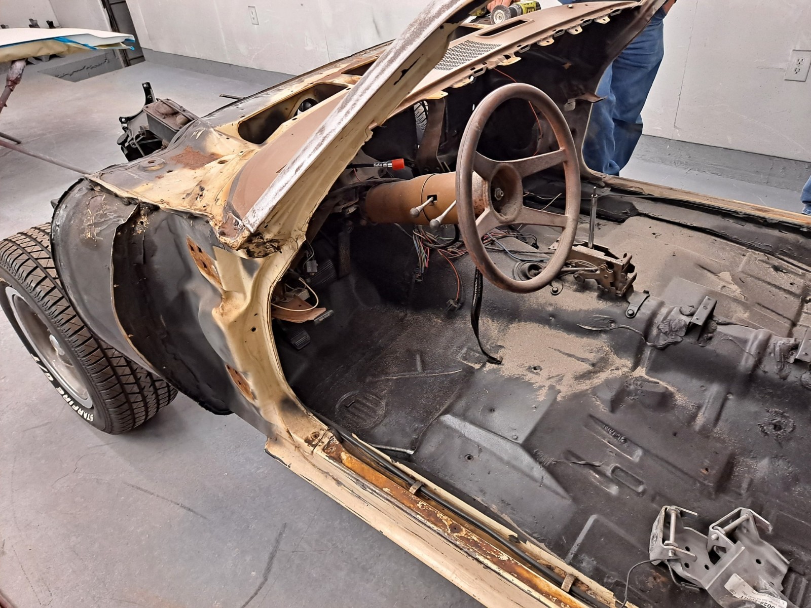 Chevrolet-Camaro-1976-Coupe-15