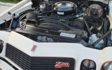 Chevrolet-Camaro-1977-White-Black-1