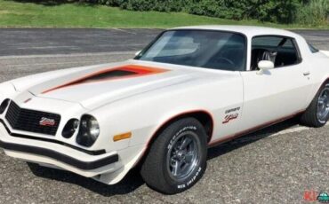 Chevrolet-Camaro-1977-White-Black