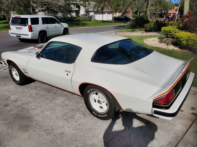 Chevrolet-Camaro-1977-White-Black-7