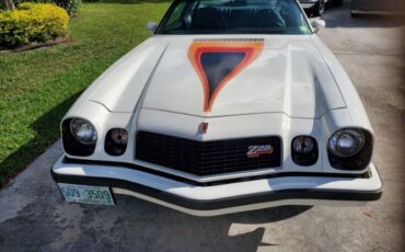 Chevrolet-Camaro-1977-White-Black-8