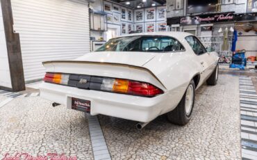 Chevrolet-Camaro-1978-24