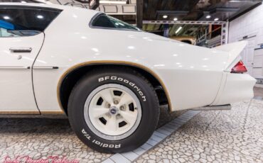 Chevrolet-Camaro-1978-36