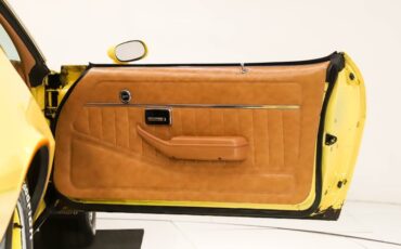 Chevrolet-Camaro-1978-Bright-Yellow-Camel-Tan-17