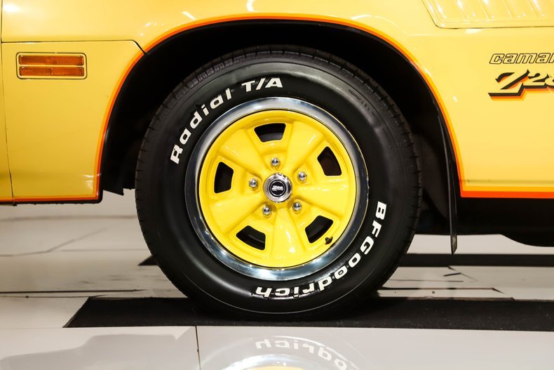 Chevrolet-Camaro-1978-Bright-Yellow-Camel-Tan-23