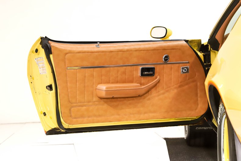 Chevrolet-Camaro-1978-Bright-Yellow-Camel-Tan-26