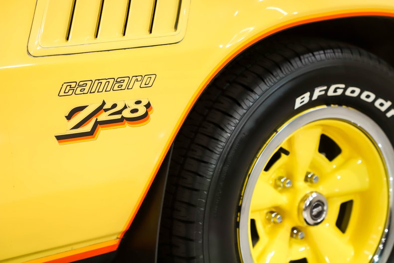 Chevrolet-Camaro-1978-Bright-Yellow-Camel-Tan-44
