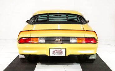Chevrolet-Camaro-1978-Bright-Yellow-Camel-Tan-46