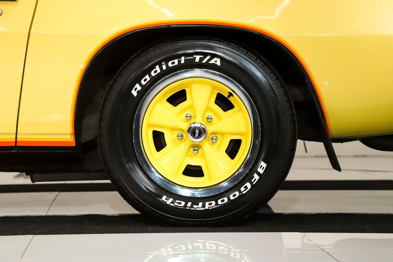 Chevrolet-Camaro-1978-Bright-Yellow-Camel-Tan-8