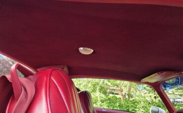 Chevrolet-Camaro-1978-Polar-White-Carmine-Red-8