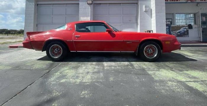 Chevrolet-Camaro-1978-Red-1